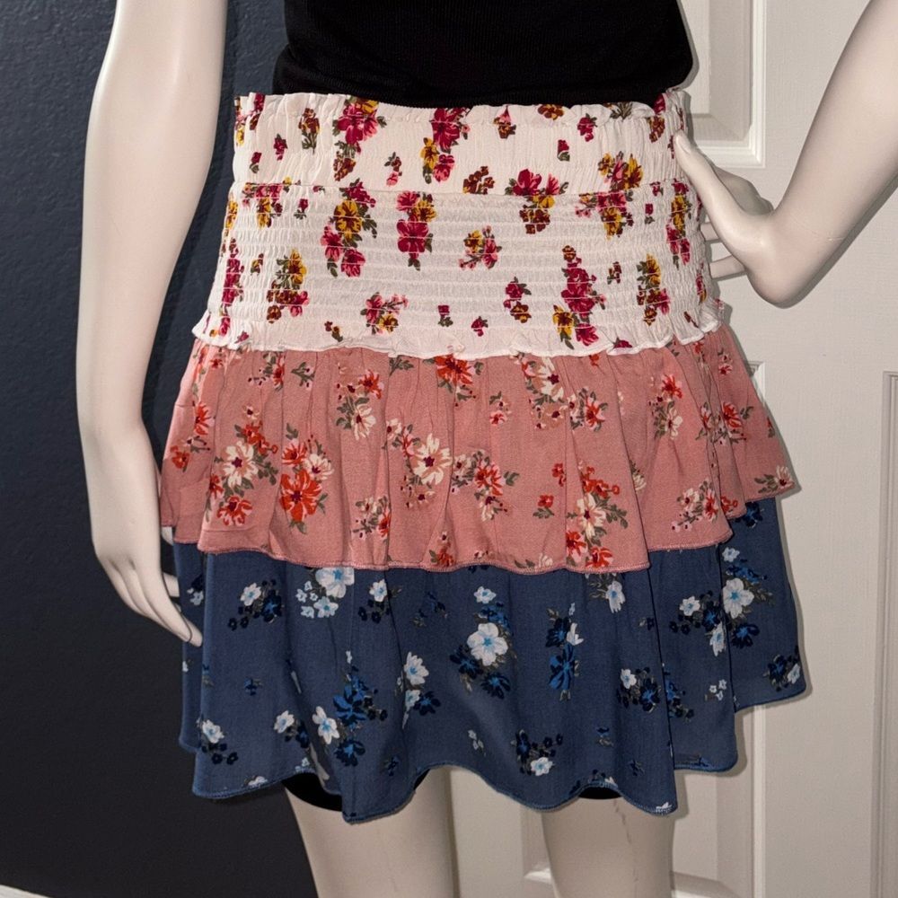 DEREK HEART Juniors' Tiered Print Mini Skirt In Ditsy Floral Size Large NWOT - Picture 5 of 10